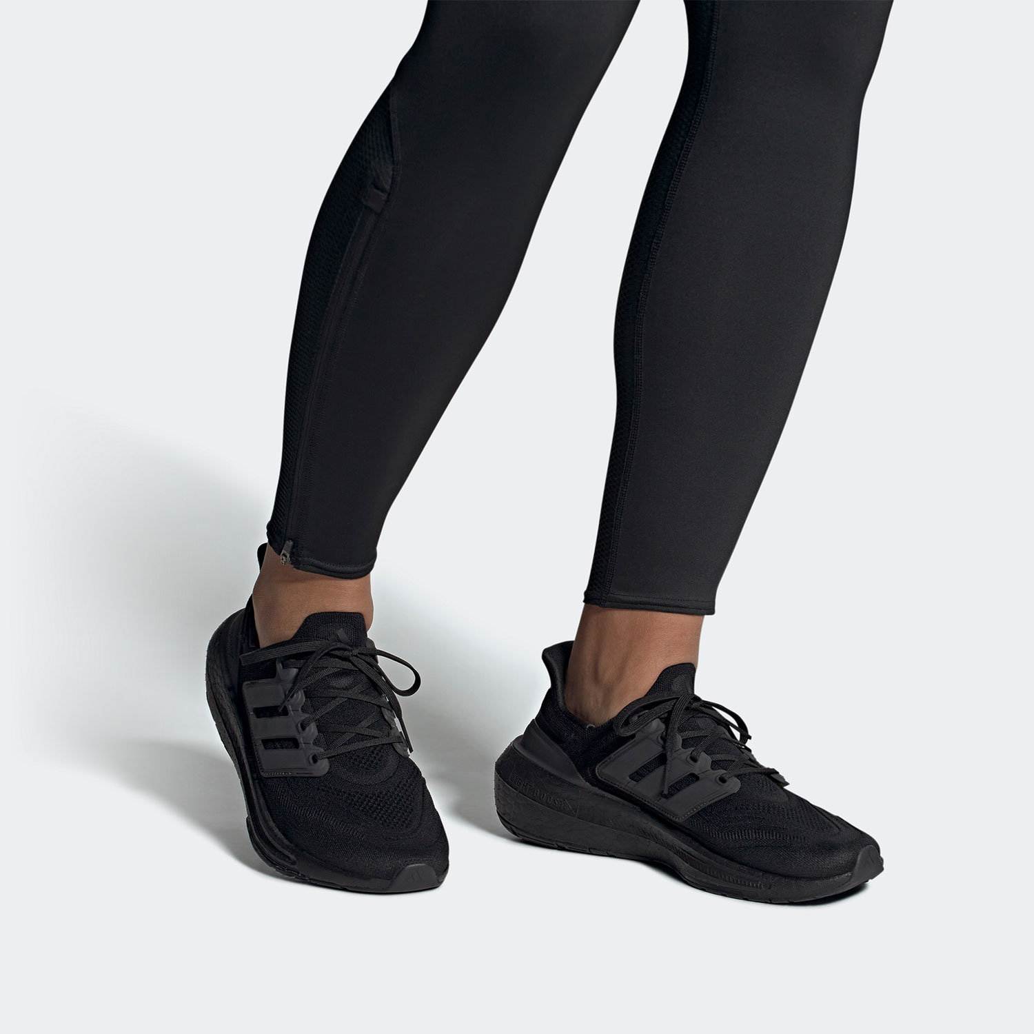 Sepatu Lari Bernapas Adidas Au - Adidas Shoes Ultraboost Light ulasan dan harga